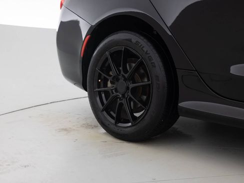 Used 2017 Chrysler 200 Limited Platinum image 19