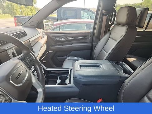 Used 2021 GMC Yukon Denali w/ LPO, Illumination Package AWD/4WD image 11