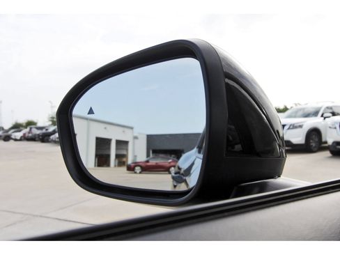 Certified 2025 Nissan Kicks SR FWD image 10