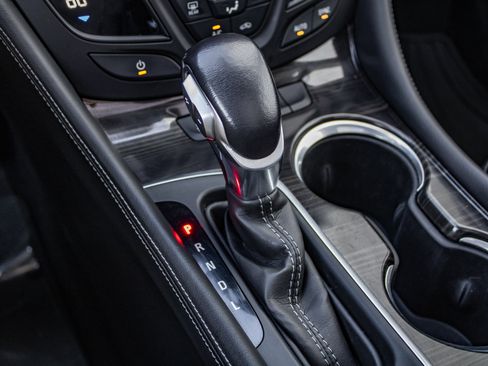 Used 2019 Buick Envision Essence image 29