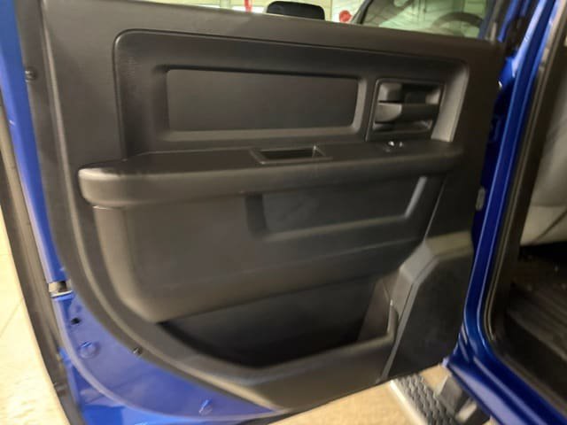 Used 2017 RAM 2500 Tradesman w/ Chrome Appearance Group AWD/4WD image 32