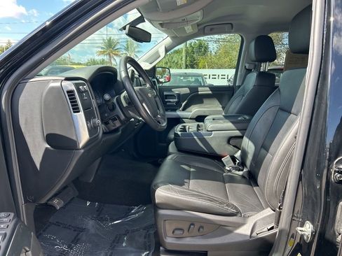 Used 2018 Chevrolet Silverado 1500 LT w/ All Star Edition image 9