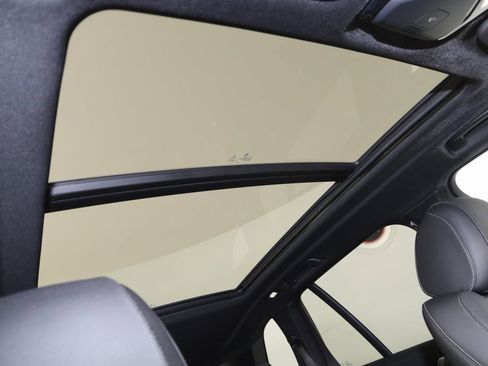 Used 2023 BMW X5 xDrive40i w/ M Sport Package image 11