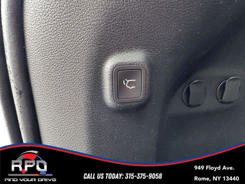 Used 2020 Jeep Cherokee Limited image 31