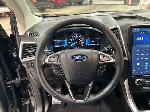 Certified 2024 Ford Edge SEL w/ Convenience Package AWD/4WD image 16