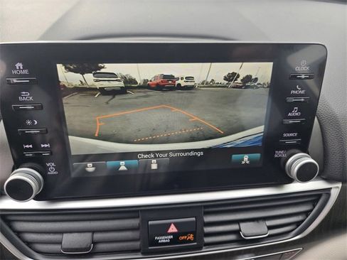 Used 2018 Honda Accord EX image 18