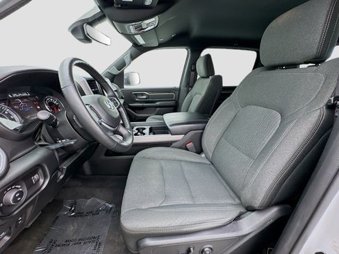 Used 2020 RAM 1500 Big Horn AWD/4WD image 13