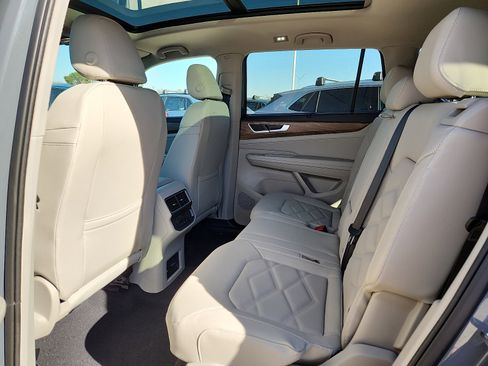 New 2026 Volkswagen Atlas SE image 12