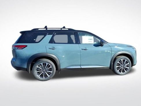 New 2026 Nissan Pathfinder Platinum image 8