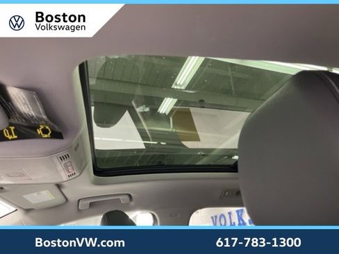 New 2025 Volkswagen Taos SE image 29