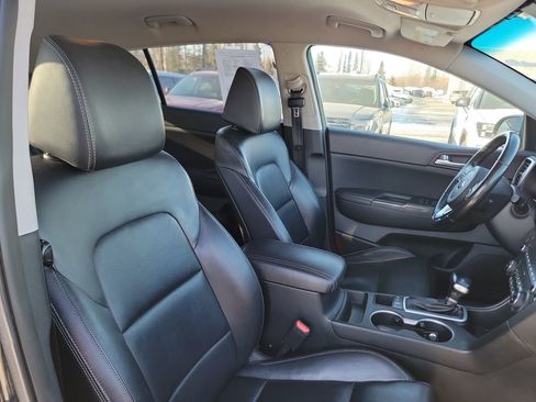 Used 2017 Kia Sportage EX image 19