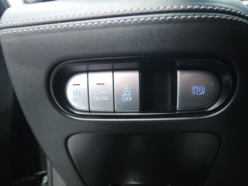 Used 2025 Genesis G90 3.5T AWD/4WD image 28