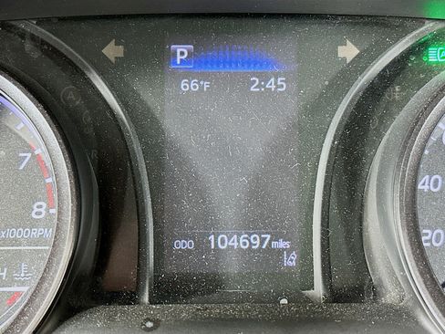 Used 2021 Toyota Camry SE FWD image 18