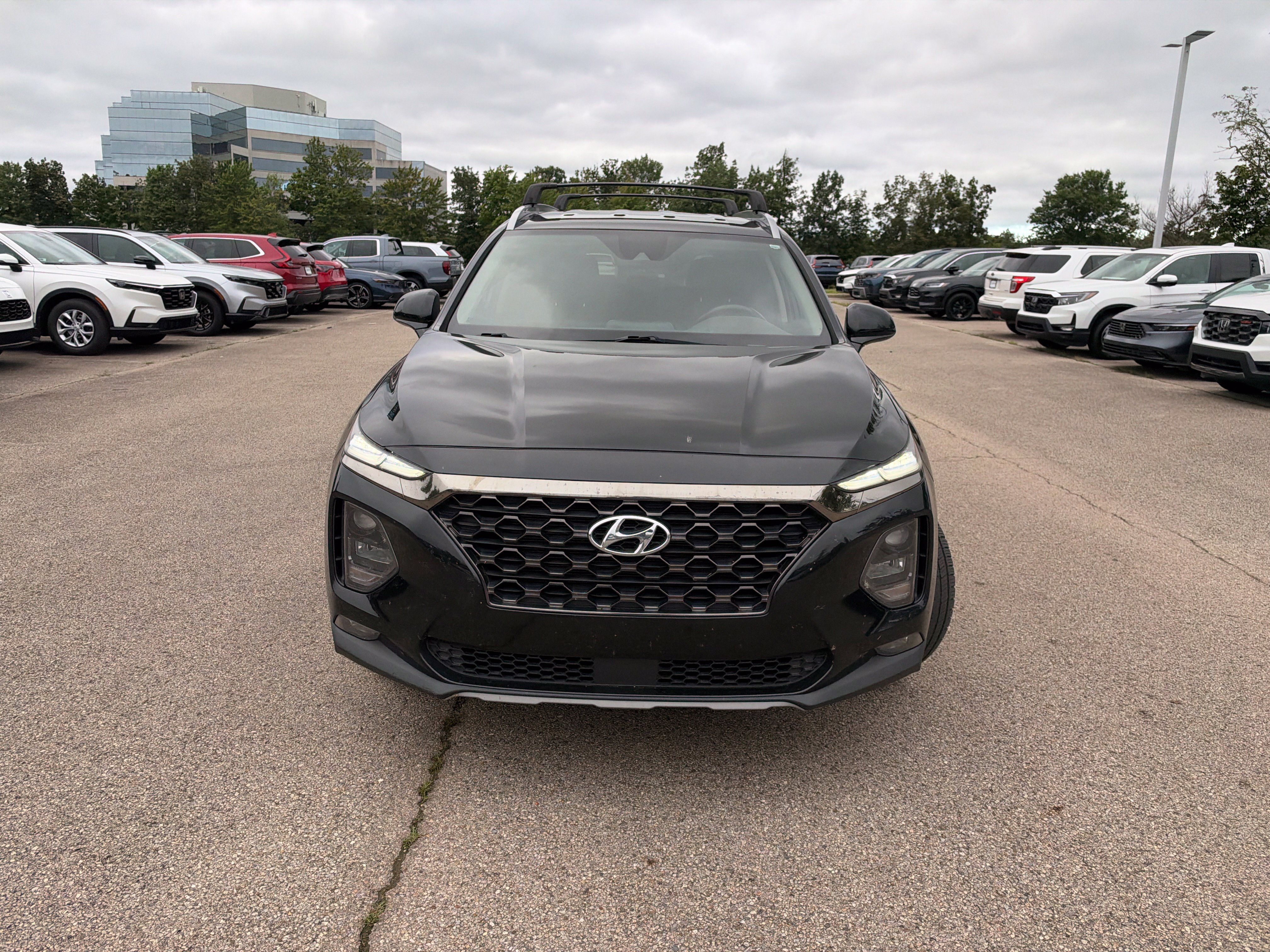 Used 2019 Hyundai Santa Fe SEL AWD/4WD image 16