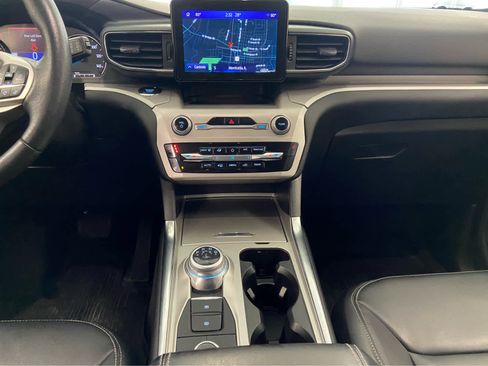 Used 2023 Ford Explorer XLT w/ Equipment Group 202A image 20