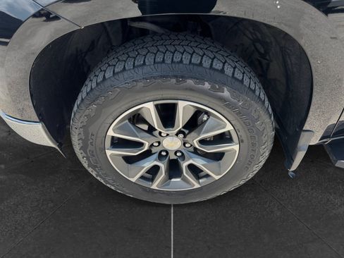 Certified 2022 Chevrolet Silverado 1500 LT w/ Z71 Off-Road Package AWD/4WD image 9
