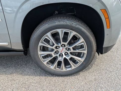 New 2026 GMC Yukon Denali w/ Denali Reserve Package RWD image 12