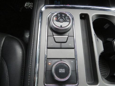 Used 2020 Ford Expedition Max XLT w/ Equipment Group 202A image 25