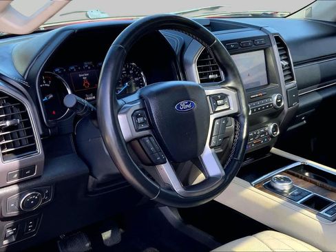 Used 2021 Ford Expedition Platinum RWD image 16