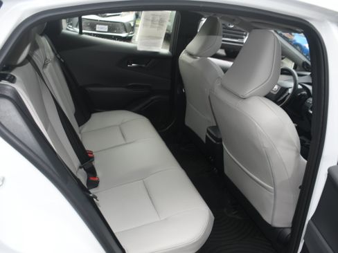 Used 2024 Toyota Prius Limited w/ Limited Premium Package FWD image 20