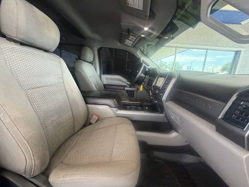 Used 2019 Ford F250 XLT w/ XLT Premium Package AWD/4WD image 13