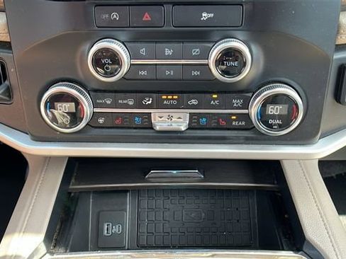 Used 2024 Ford Expedition Max Limited AWD/4WD image 27