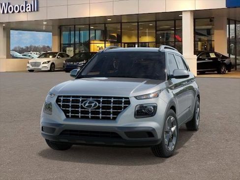 New 2025 Hyundai Venue SEL image 6
