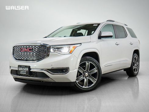 Used 2017 GMC Acadia Denali w/ Technology Package AWD/4WD image 1
