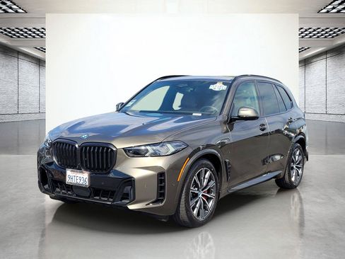 Used 2024 BMW X5 xDrive50e w/ M Sport Package AWD/4WD image 11