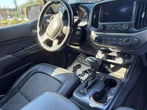 Used 2018 Chevrolet Colorado Z71 AWD/4WD image 5