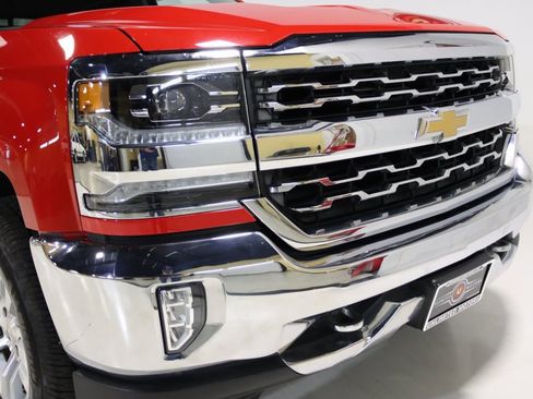Used 2017 Chevrolet Silverado 1500 LTZ image 32