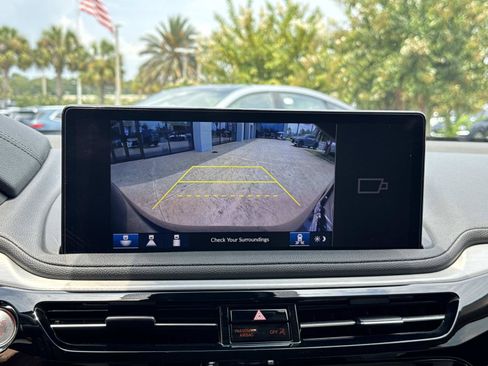 Used 2025 Acura MDX FWD image 32