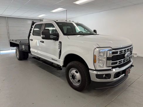 New 2026 Ford F350 XL w/ XL Chrome Package image 3