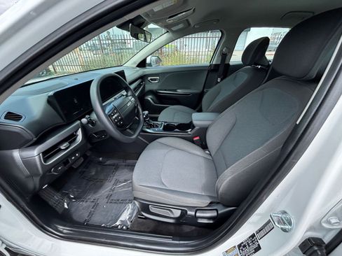 Used 2025 Kia K4 FWD image 30