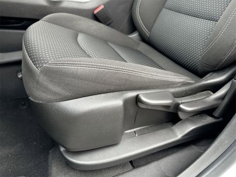 Used 2023 GMC Terrain SLE image 12