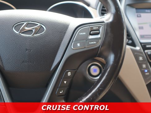 Used 2019 Hyundai Santa Fe XL FWD image 17