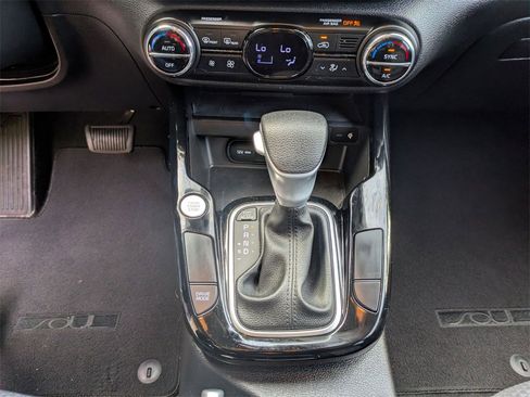 Used 2023 Kia Soul S image 13