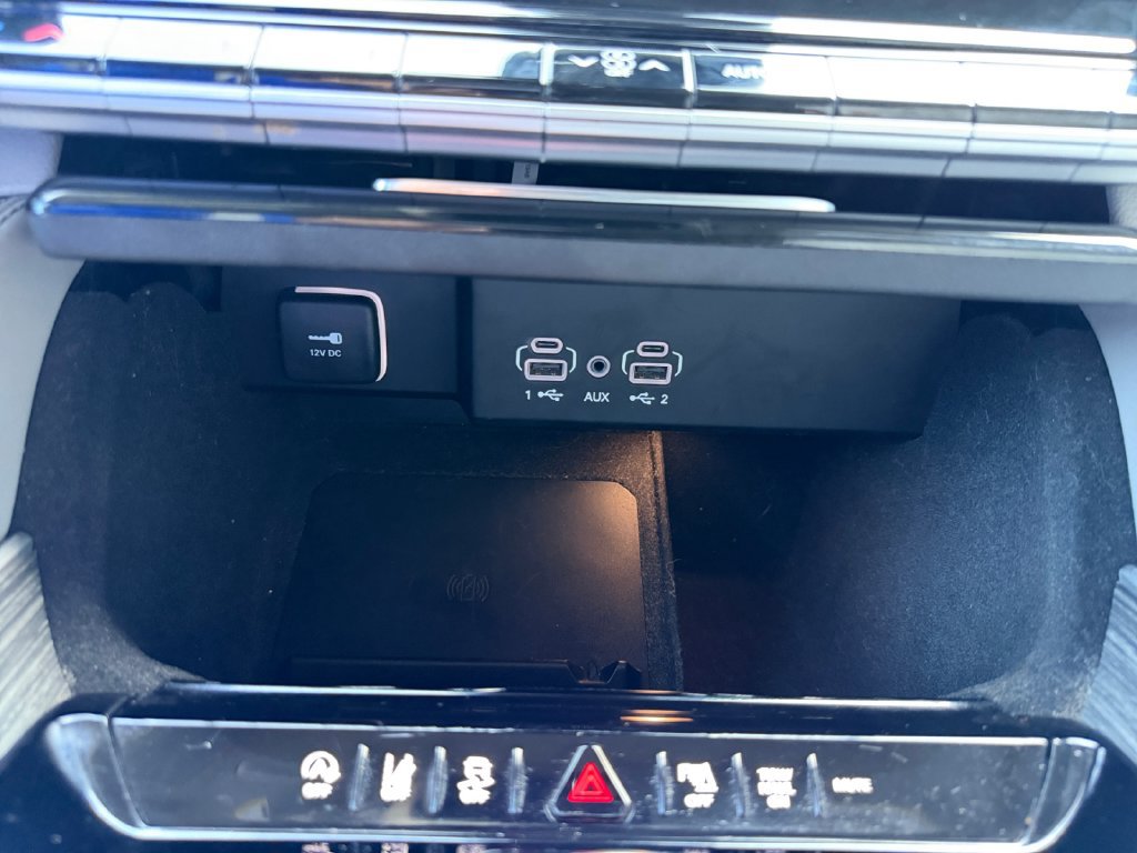 Used 2022 Jeep Wagoneer Series II AWD/4WD image 27
