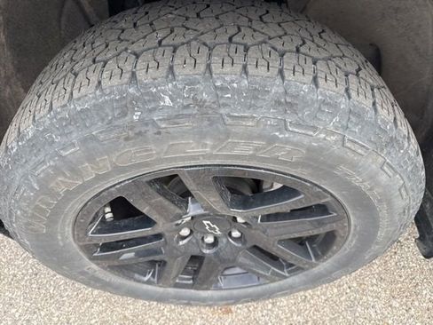 Used 2023 Chevrolet Silverado 1500 RST w/ Z71 Off-Road Package image 9