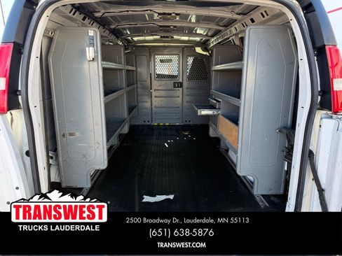 Used 2017 Chevrolet Express 3500 image 16