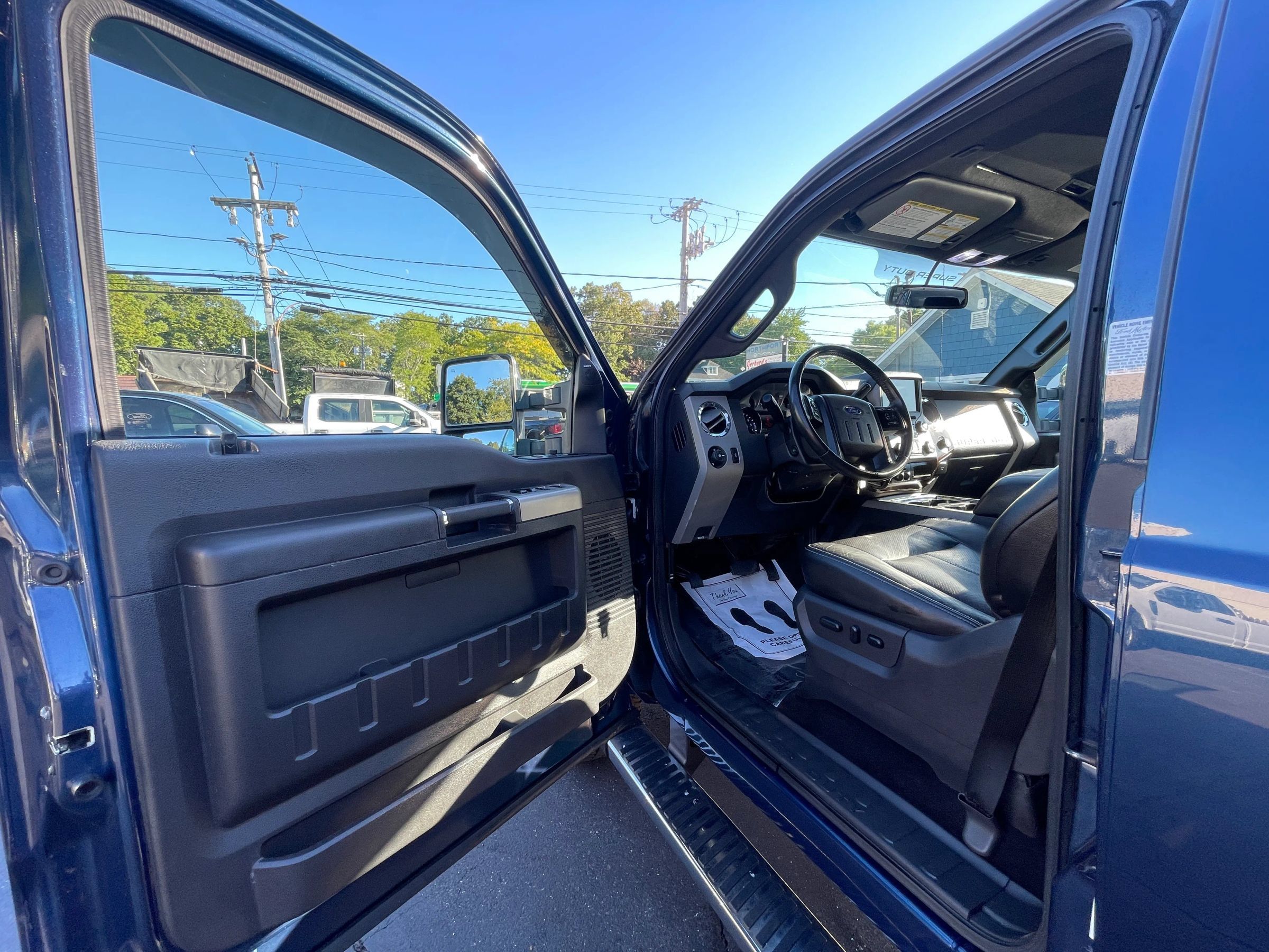 Used 2015 Ford F350 Lariat AWD/4WD image 10