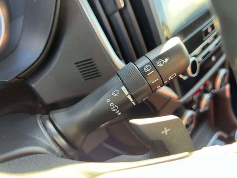 Used 2022 Subaru Forester Limited image 31