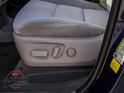 Used 2020 Toyota Sienna LE image 24