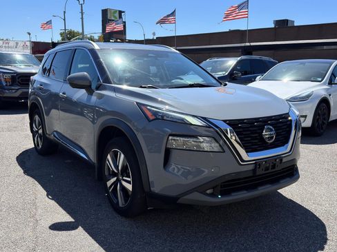 Used 2021 Nissan Rogue SL image 3