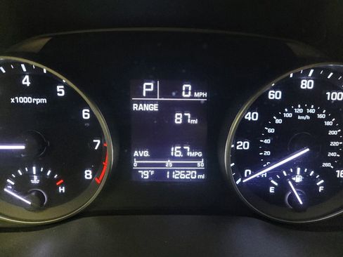 Used 2018 Hyundai Elantra SE FWD image 23