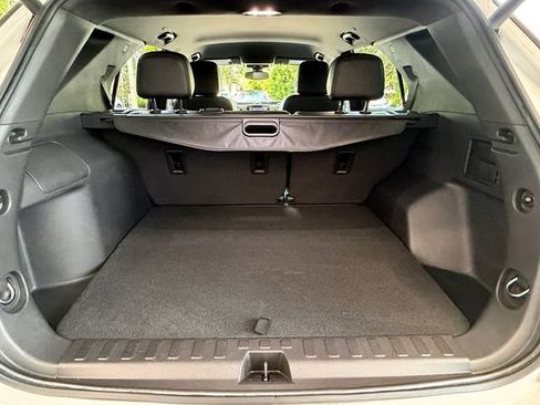 Used 2024 Chevrolet Equinox Premier FWD image 17