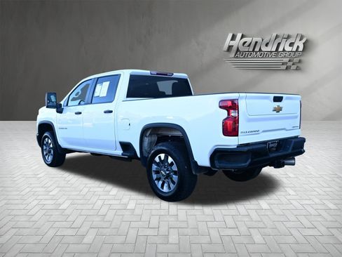 Used 2025 Chevrolet Silverado 2500 Custom w/ Custom Value Package image 7