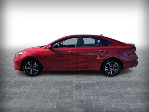 Used 2024 Kia Forte LXS FWD image 4