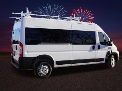 Used 2022 RAM ProMaster 2500 w/ Convenience Group FWD image 4