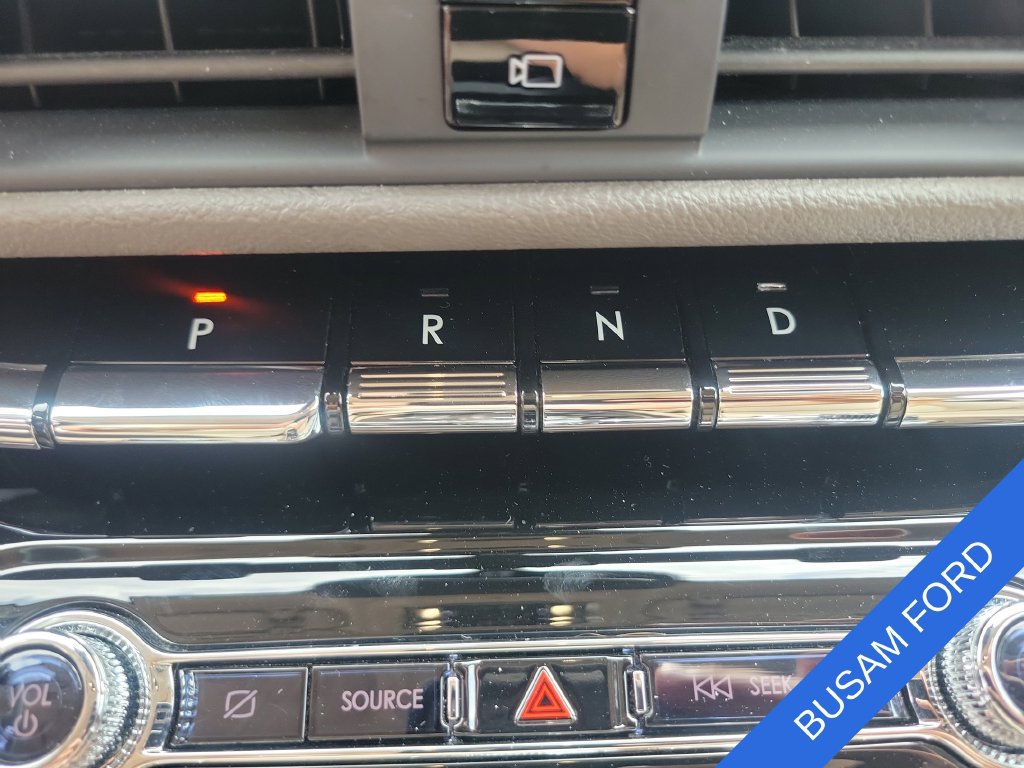 Used 2022 Lincoln Corsair AWD w/ Premium Package image 23